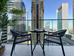 Trophy - Luxury Living in the Heart of JLT w Golf Simulator